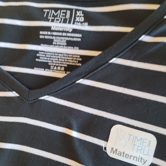 NWT Time and Tru maternity top - Picture 8 of 14
